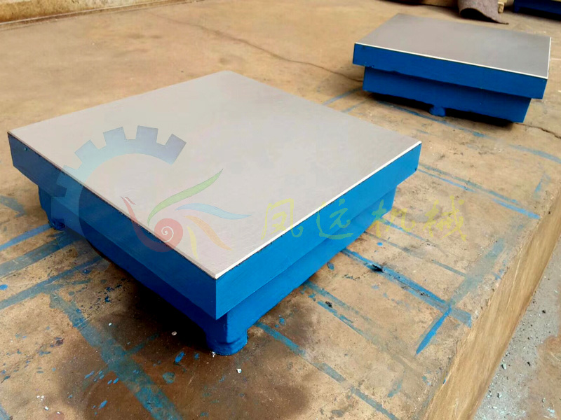 華康中天環(huán)保為江蘇打磨車間生產(chǎn)的單機(jī)脈沖布袋除塵器室外主機(jī)